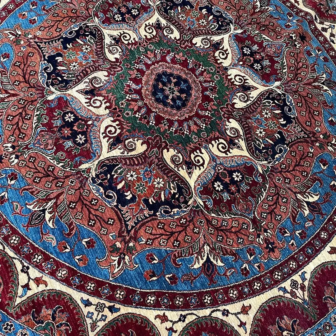 Silk Medallion Carpet &mdash; hand-knotted Oriental rug
