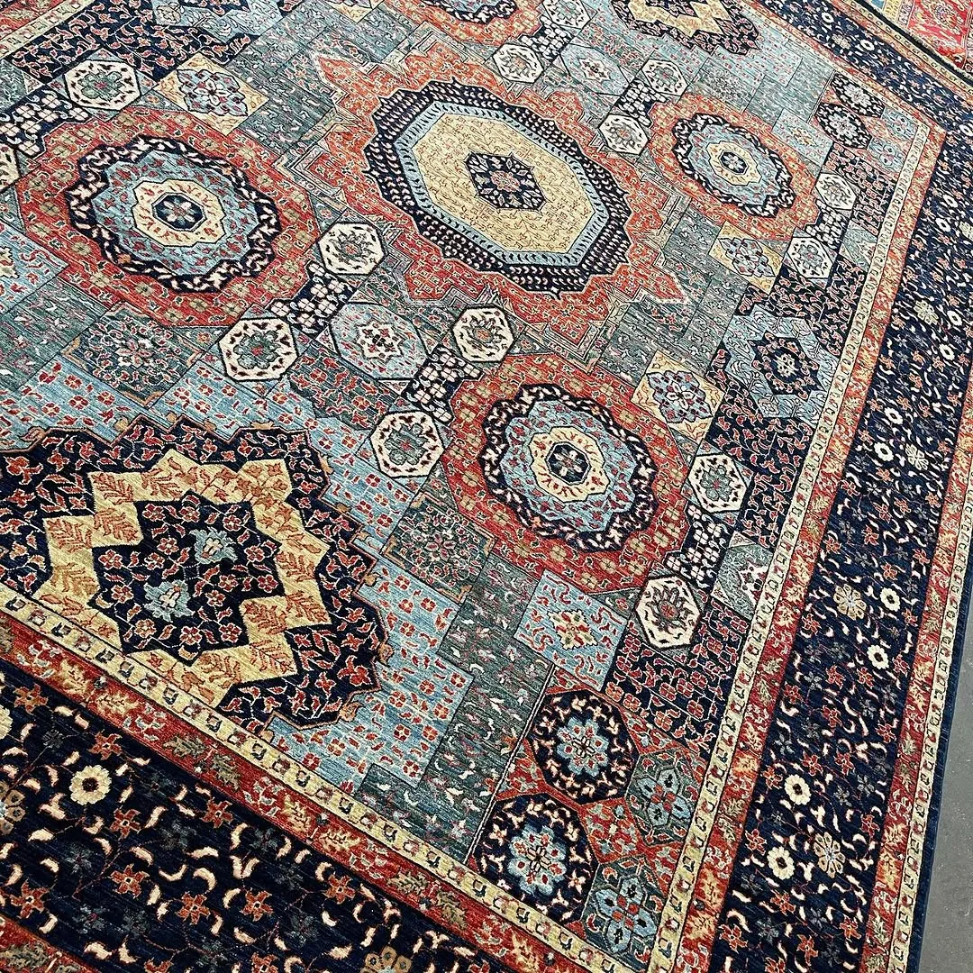 Grey Multi-Medallion Carpet &mdash; hand-knotted Oriental rug