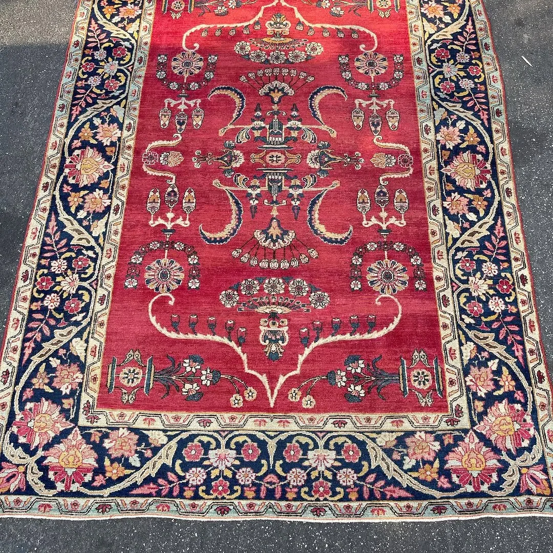Cypress & Vase Carpet &mdash; hand-knotted Oriental rug