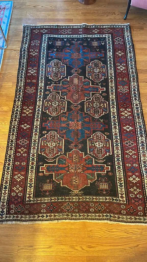 Antique Kazak Carpet &mdash; hand-knotted Oriental rug