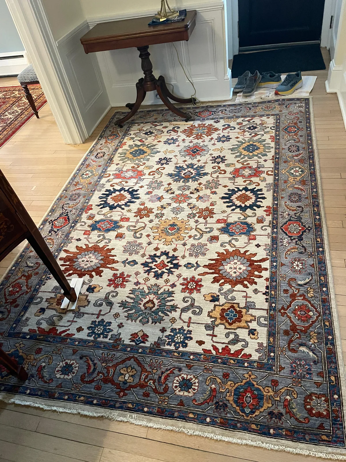 Ivory Kazak Carpet &mdash; hand-knotted Oriental rug