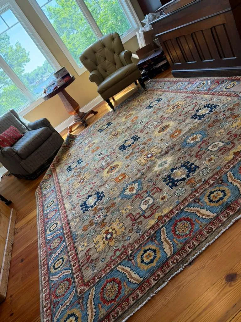Sandfield Palmette Carpet &mdash; hand-knotted Oriental rug